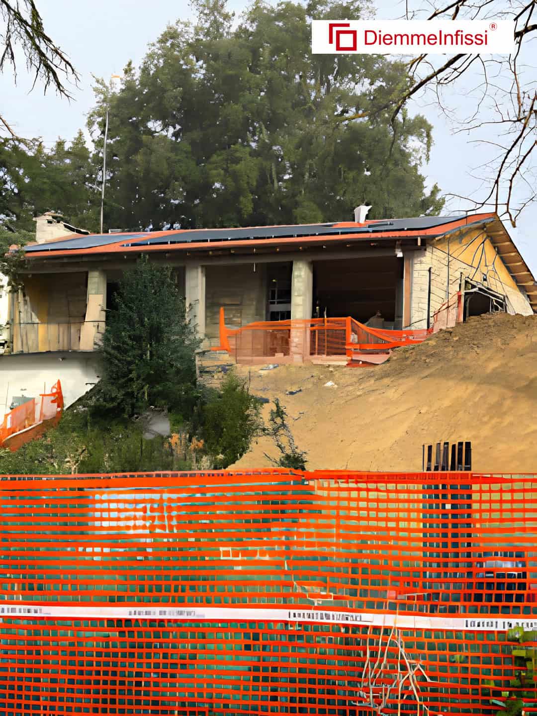 Foto cantiere a Siena con trasformazione portici in ambiente abitabile con grandi vetrate