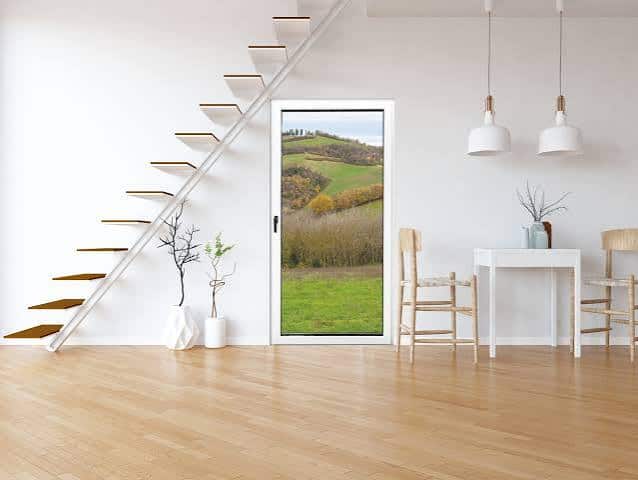 Porta finestra PVC KF 510 di Internorm in zona giorno